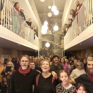 mehman-gourdon-foule-chantante